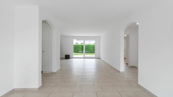 Bequeme 4.5-Zimmer-Gartenwohnung mit zwei Aussenbereichen 6