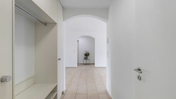 Bequeme 4.5-Zimmer-Gartenwohnung mit zwei Aussenbereichen 4
