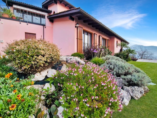 Stil & Komfort in erstklassiger Lage mit Seeblick 2