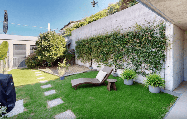 4.5-Zi.-Terrassenwohnung mit privatem Garten und Pool 11