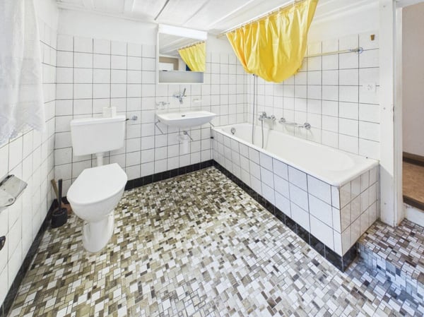 Seltene Gelegenheit: Wohnhaus mit Ökonomieteil und Baulandreserve auf 1'752 m² in Lostorf 8