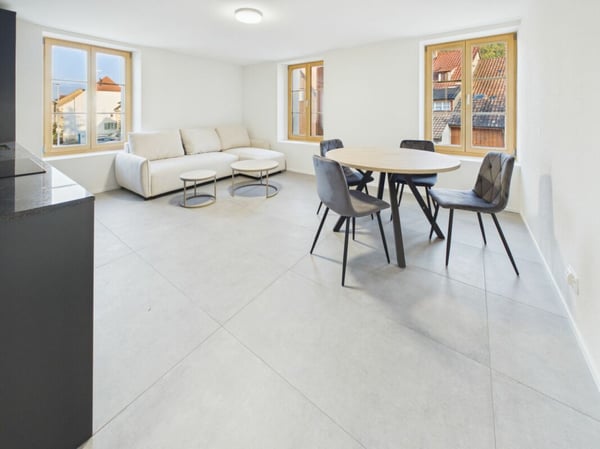Charmante 2.5-Zimmer-Wohnung in ruhiger Lage in Hofstetten-Flüh