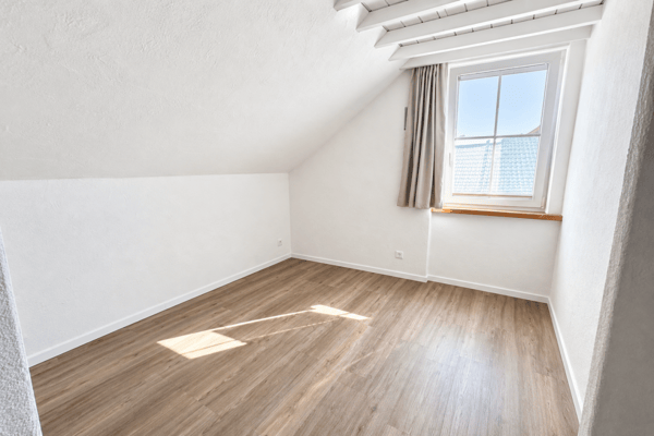 Wohnen mit Loft-Charakter - Charmante 3 Zimmer-Dachwohnung in Leibstadt 7