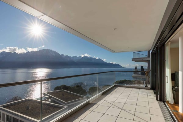 Face au Léman, appartement de standing avec vue panoramique 6