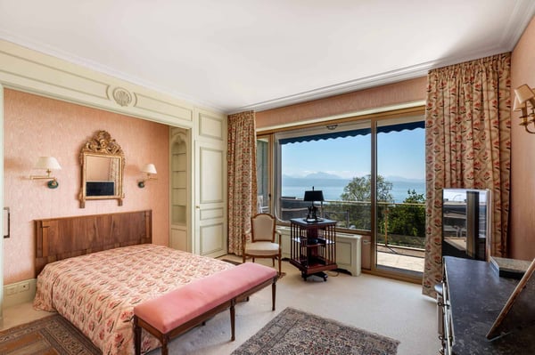 Spacieux appartement avec vue spectaculaire sur le lac et les Alpes 5