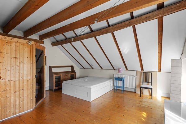 Maison à rénover avec vue sur le coeur du village 8
