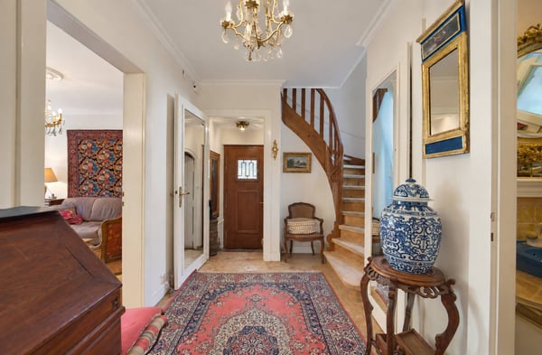 Maison de charme avec beau jardin dans un quartier calme 2