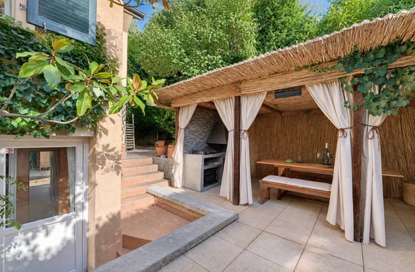 Maison de charme avec beau jardin dans un quartier calme 11