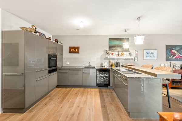 Modern wohnen in Binningen - klare Architektur, stilvolles Ambiente 1