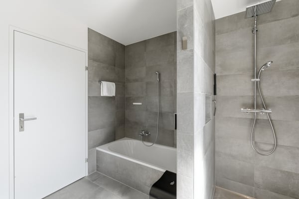 4.5-Zimmer Maisonette-Wohnung mit 247 m² Garten 10