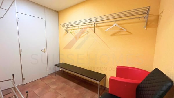 Opportunité rare à Courtételle : local commercial de 180 m² équipé, idéal bien-être, fitness ou activité paramédicale 11