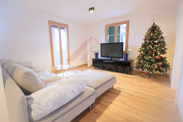 Einfamilienhaus mit modernem Wohnkomfort und charmantem Charakter - 1.5 Zimmer in 3700 Spiez 3