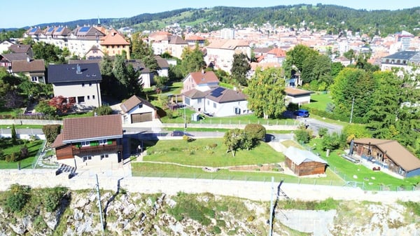 Maison individuelle de charme à La Chaux-de-Fonds - authenticité préservée et confort moderne 20