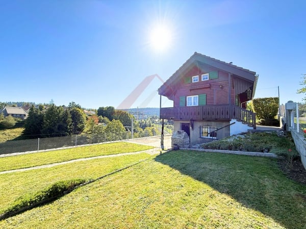 Maison individuelle de charme à La Chaux-de-Fonds - authenticité préservée et confort moderne 18