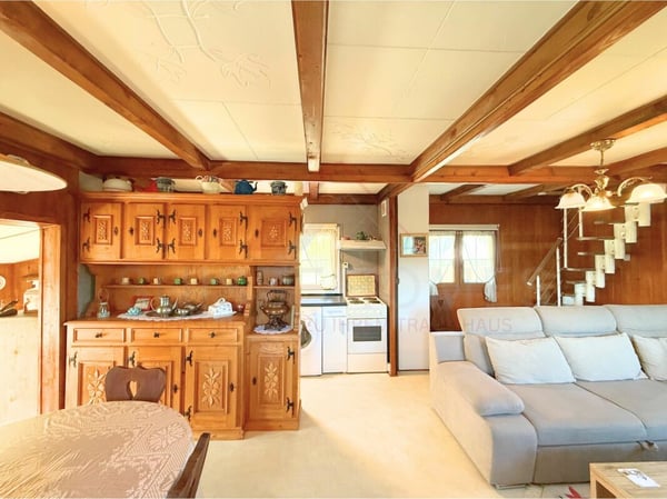 Maison individuelle de charme à La Chaux-de-Fonds - authenticité préservée et confort moderne 6