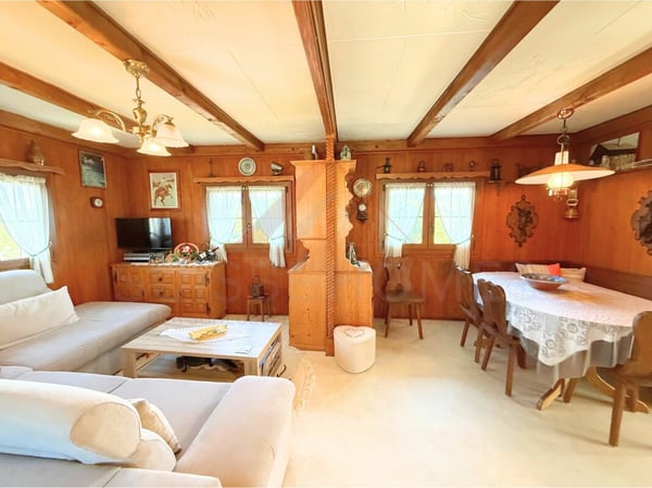 Maison individuelle de charme à La Chaux-de-Fonds - authenticité préservée et confort moderne 4