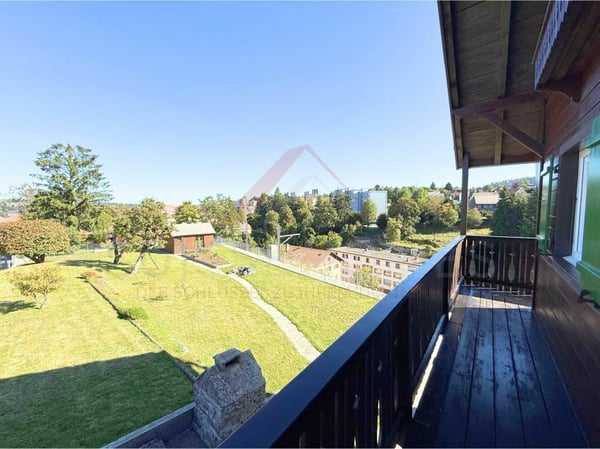 Maison individuelle de charme à La Chaux-de-Fonds - authenticité préservée et confort moderne 9