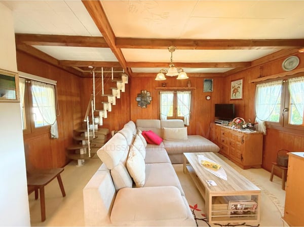 Maison individuelle de charme à La Chaux-de-Fonds - authenticité préservée et confort moderne 5