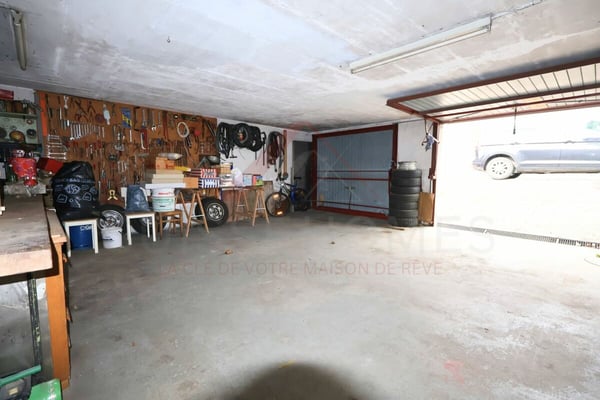 Projet immobilier à saisir à Delémont - immeuble de 3 logements sur grande parcelle, à rénover ou transformer 25