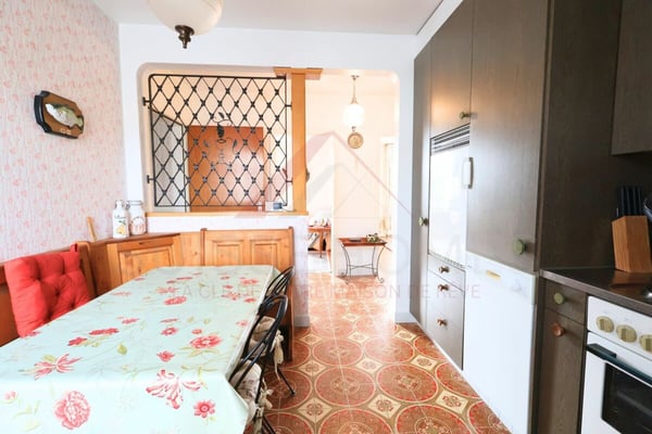 Projet immobilier à saisir à Delémont - immeuble de 3 logements sur grande parcelle, à rénover ou transformer 4