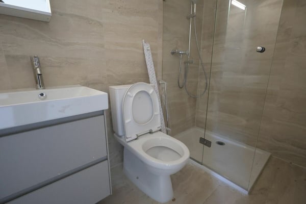 Frisch renovierte 1.5-Zimmer-Wohnung im Einfamilienhaus in Spiez 6