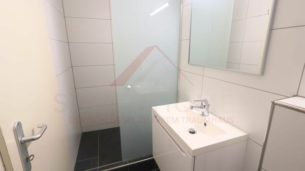 Moderne 1.5-Zimmer-Gartenwohnung in Ittigen - viel Licht, Privatsphäre und eigener Aussenraum 16