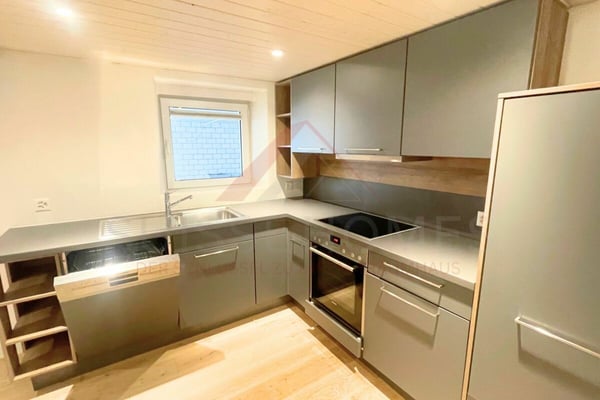 Grosszügiges Zweigenerationenhaus in Grenchen - 3.5 Zimmer, grosses Grundstück und vielseitiges Potenzial 9