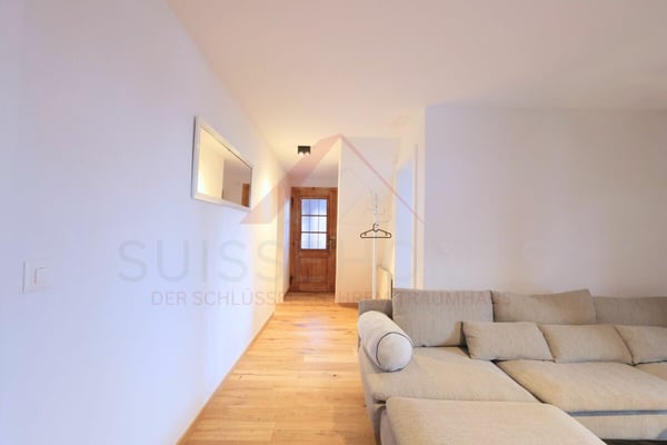 Einfamilienhaus mit modernem Wohnkomfort und charmantem Charakter - 1.5 Zimmer in 3700 Spiez 3