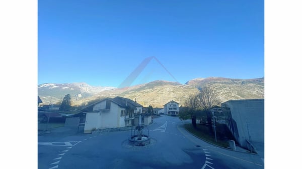 Attraktive Investitionschance in Agarn - Ladenlokal, 5.5-Zimmer-Wohnung und grosszügiges Grundstück mit 1'097 m² 7