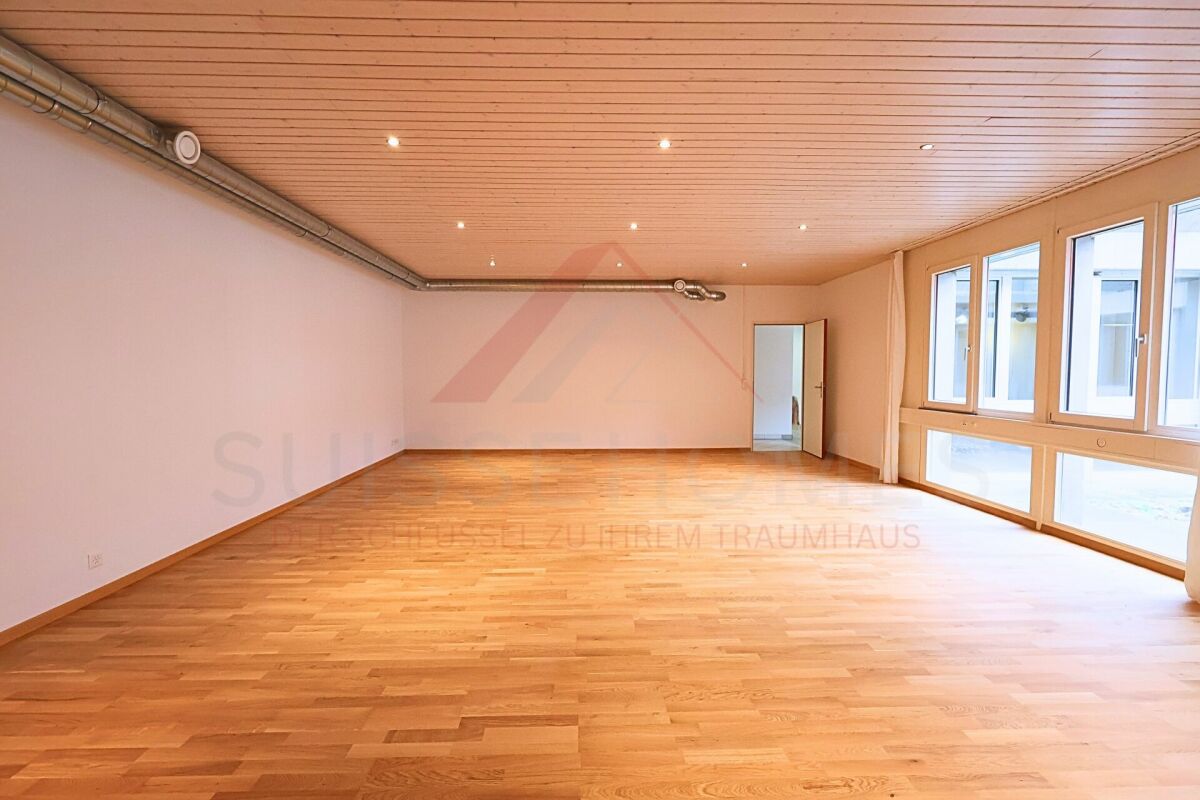 Wohnen und Arbeiten vereint - Atriumgebäude mit 220 m² Wohn- und 270 m² Gewerbefläche in Thörishaus