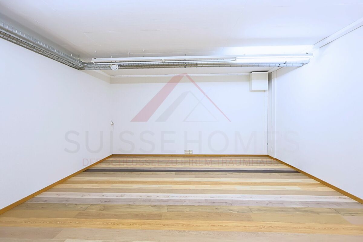 Wohnen und Arbeiten vereint - Atriumgebäude mit 220 m² Wohn- und 270 m² Gewerbefläche in Thörishaus