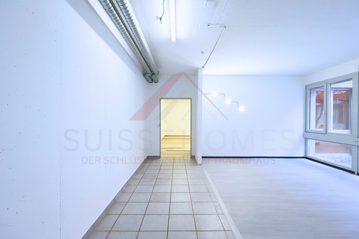 Wohnen und Arbeiten vereint - Atriumgebäude mit 220 m² Wohn- und 270 m² Gewerbefläche in Thörishaus