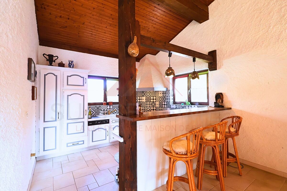 Porrentruy - Belle villa spacieuse avec piscine, jacuzzi et logement indépendant