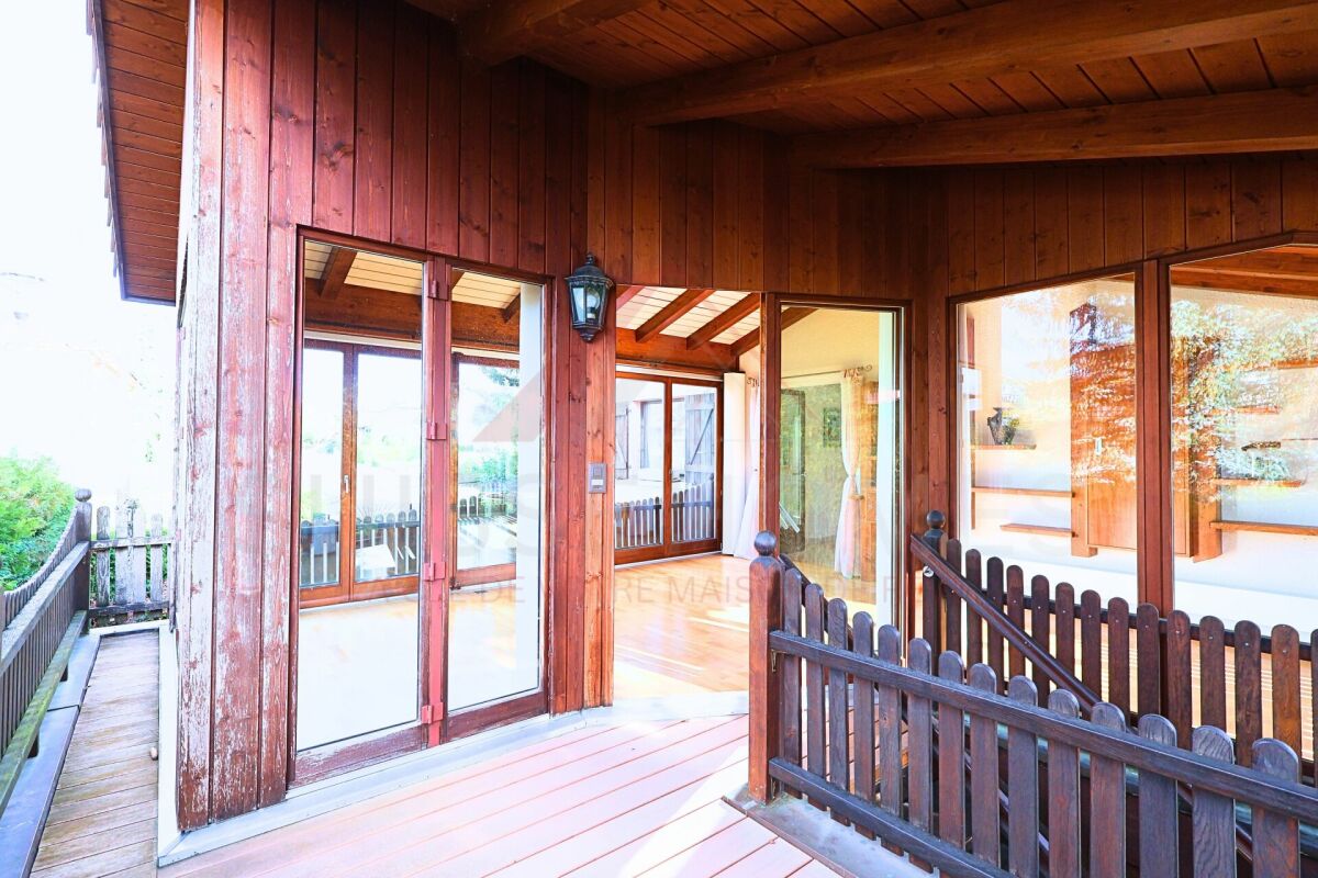 Porrentruy - Belle villa spacieuse avec piscine, jacuzzi et logement indépendant