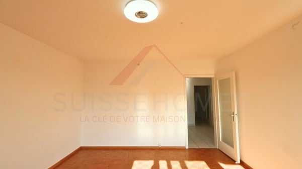Marly - Appartement 3.5 pièces rénové avec balcon ensoleillé et vue verdoyante 4