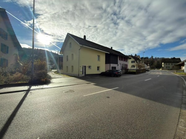 EINFAMILIENHAUS MIT POTENZIAL IN AMMERSWIL 12