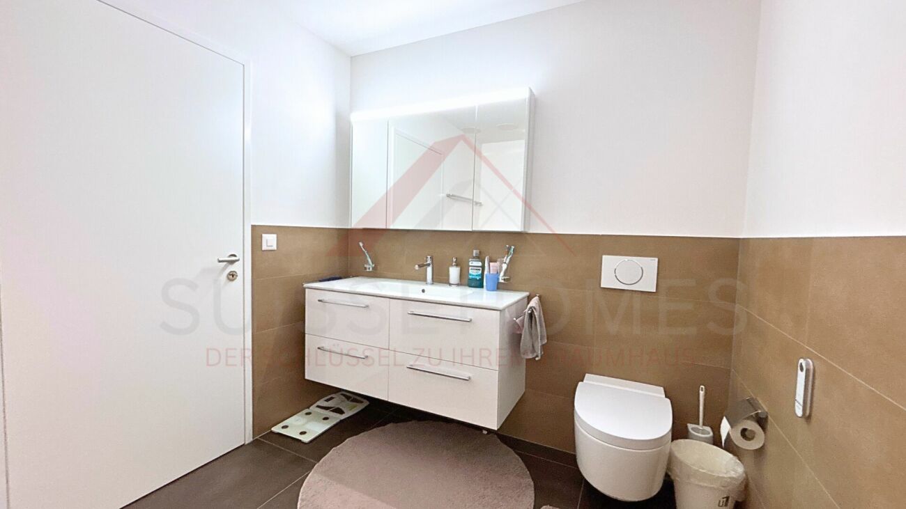 Exklusive 5.5 Zimmer Maisonette mit Designküche, Loggia und Minergie Standard