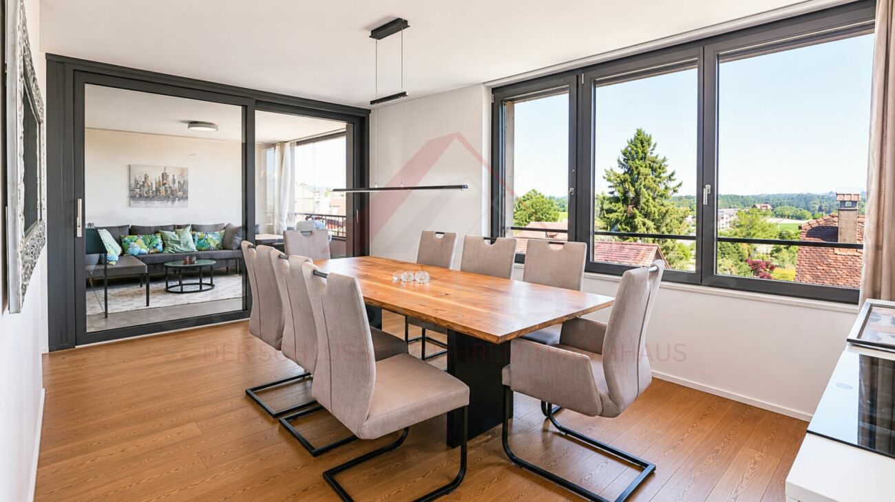 Exklusive 5.5 Zimmer Maisonette mit Designküche, Loggia und Minergie Standard