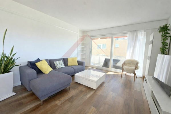 5.5 Zimmer Wohnkomfort nahe Bern - ruhig, modern und sofort verfügbar 2