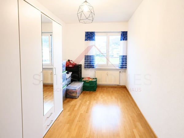 Perfekt für Familien - 4.5 Zimmer Wohnung mit Balkon und Spielplatz vor der Tür 6