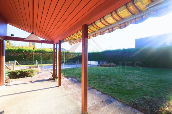 Traumhafte Seesicht am Bielersee  8.5 Zimmer Haus mit Pool und 1'443 m² Grundstück 8