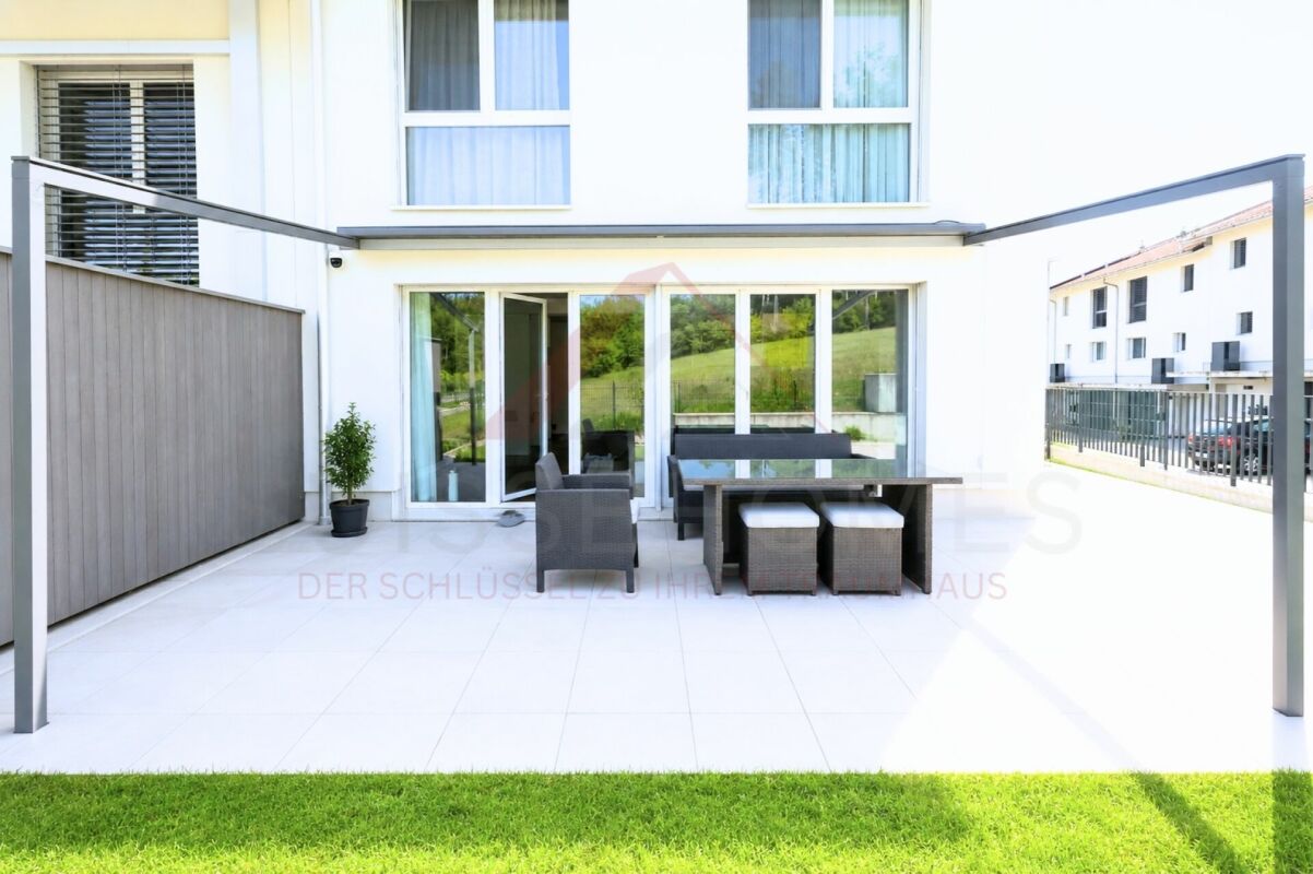 Wohnen wie in den Ferien - Modernes 5.5 Zimmer Reihenhaus mit Pool