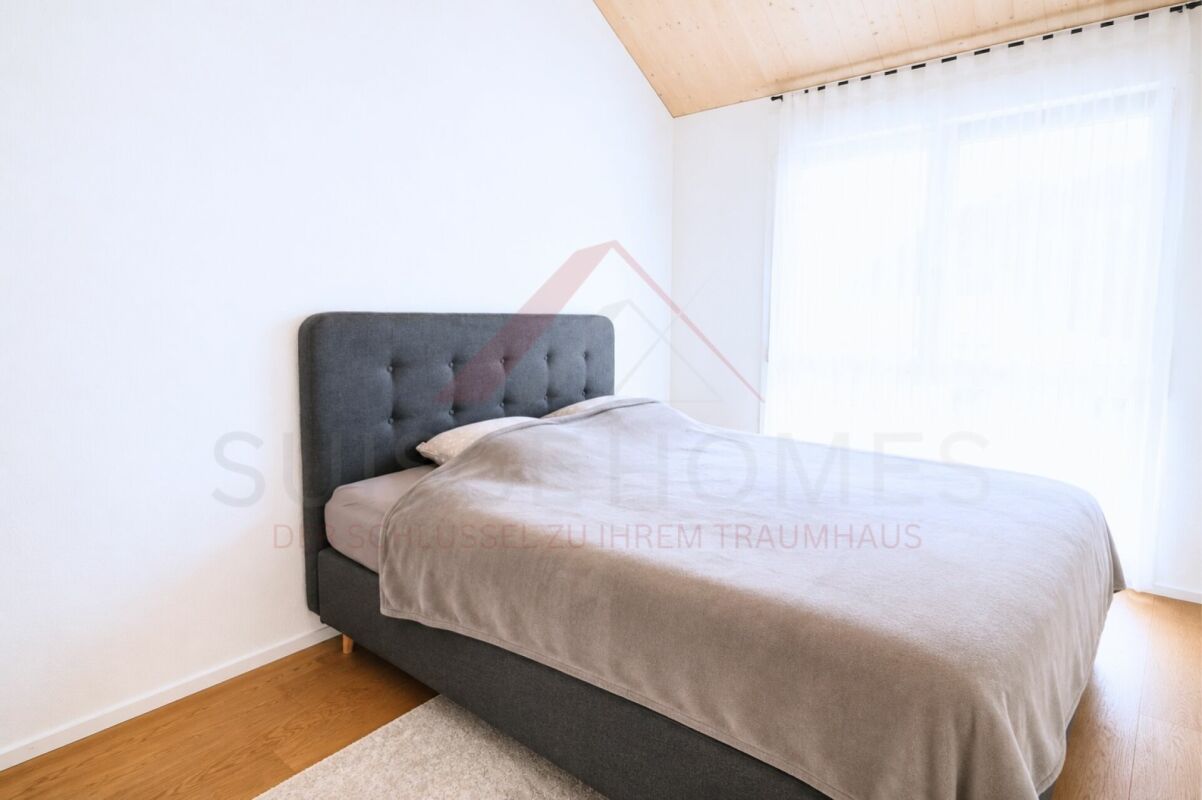Wohnen wie in den Ferien - Modernes 5.5 Zimmer Reihenhaus mit Pool