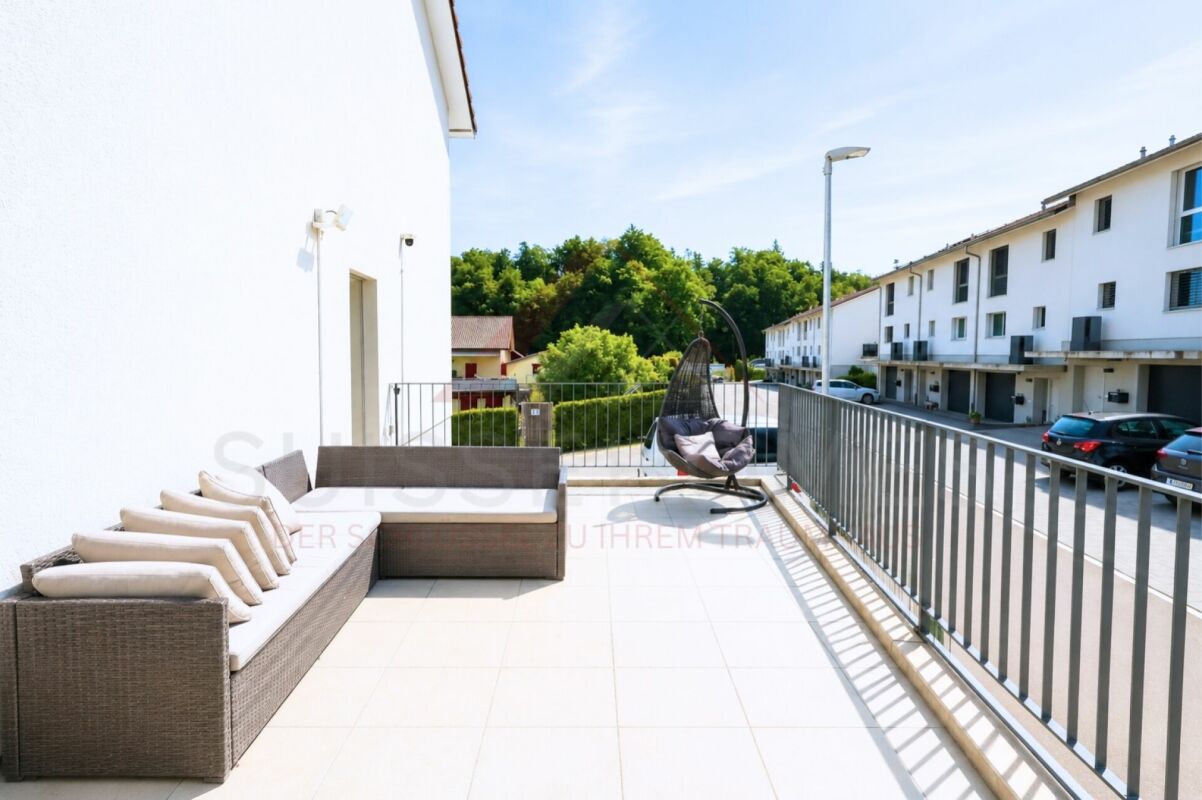 Wohnen wie in den Ferien - Modernes 5.5 Zimmer Reihenhaus mit Pool