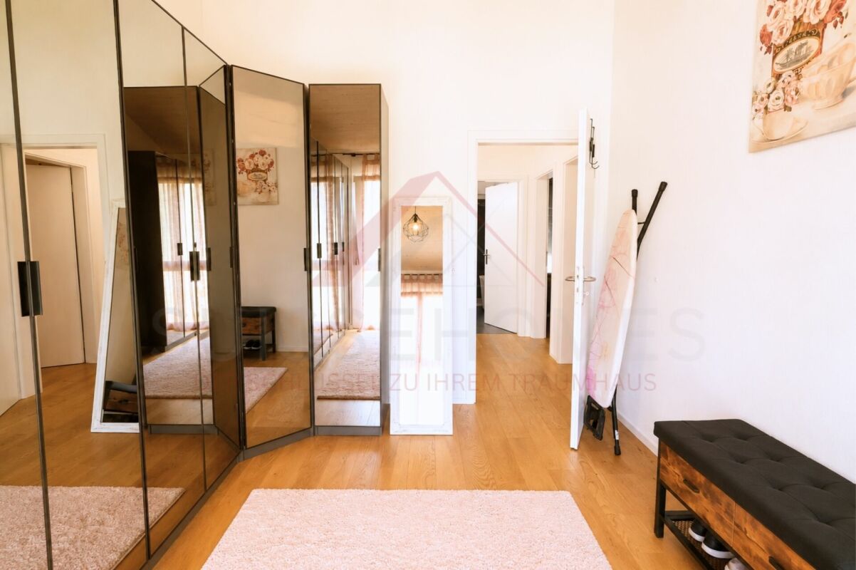 Wohnen wie in den Ferien - Modernes 5.5 Zimmer Reihenhaus mit Pool