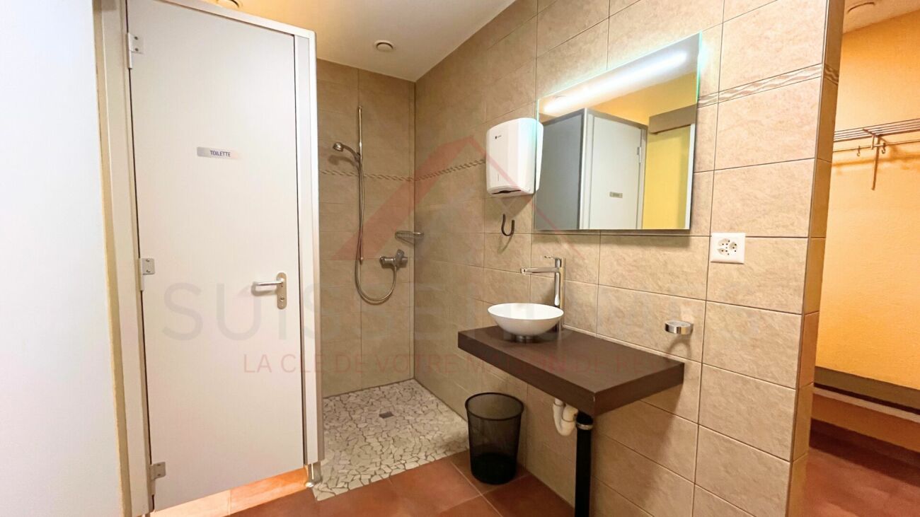 Opportunité rare à Courtételle - Local commercial Minergie de 157 m²