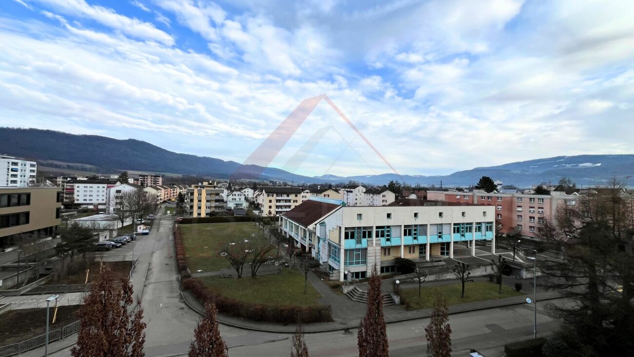 Vue panoramique exceptionnelle - Magnifique 3.5 pièces rénové à Delémont