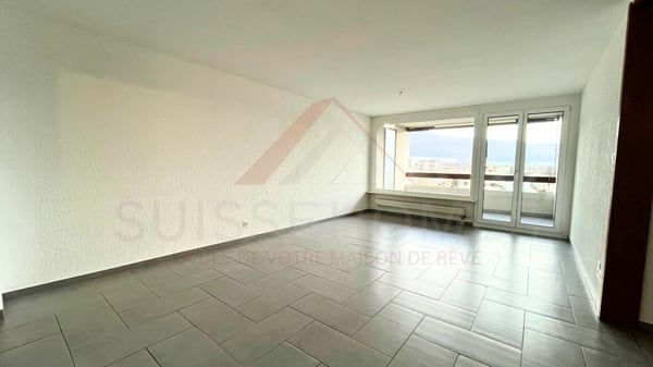 Vue panoramique exceptionnelle - Magnifique 3.5 pièces rénové à Delémont 3