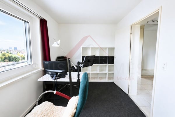 Seltene Investmentchance mit laufenden Einnahmen in Opfikon 21