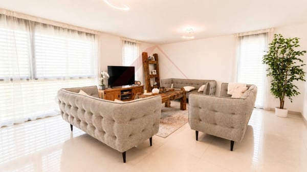 Familienparadies in Studen - 4.5 Zimmer Wohnung mit 2 Balkonen und über 159 m² Wohnfläche 3